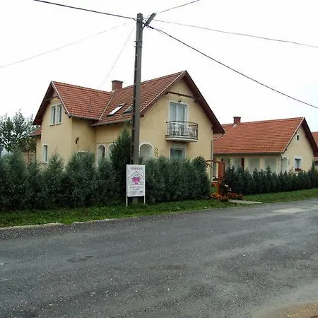 Apartment Vandorbab Panzio *